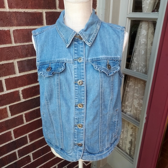 DRESSBARN SIX BUTTON BLUE JEAN VEST - Picture 1 of 5